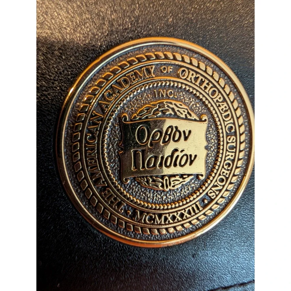 AAOS American Academy of Orthopaedic Surgeons Black Luggage Tag Gold Seal